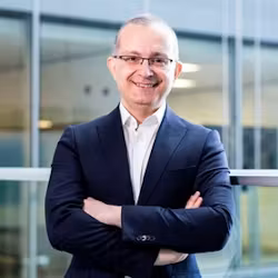 Dr. Cem Baydar