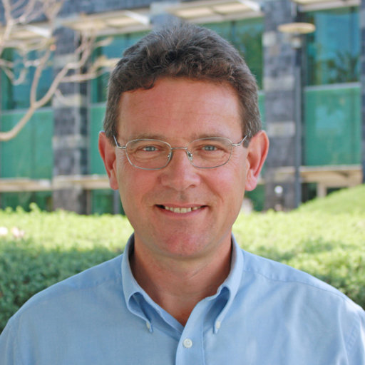 Dr. Martin Edwards